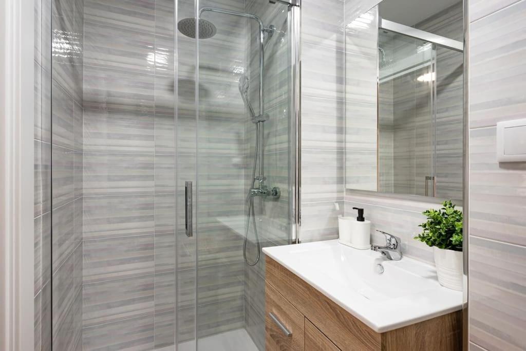 Piso En El Corazon De Gijon Apartment ภายนอก รูปภาพ